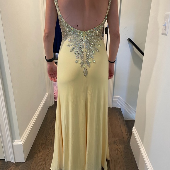 Yellow, size 4 prom/formal dress - Picture 4 of 5